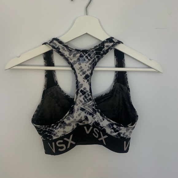 Crocodile Print VS Sports Bra - Picture 2 of 3